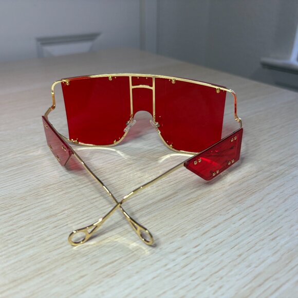 Red Monolens Shield Sunglasses – Gold Frame Futuristic Visor Style main image 5